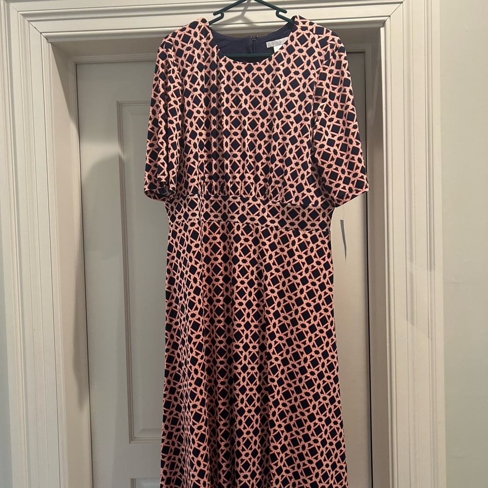 Elegant Pink and Black Patterned Dress